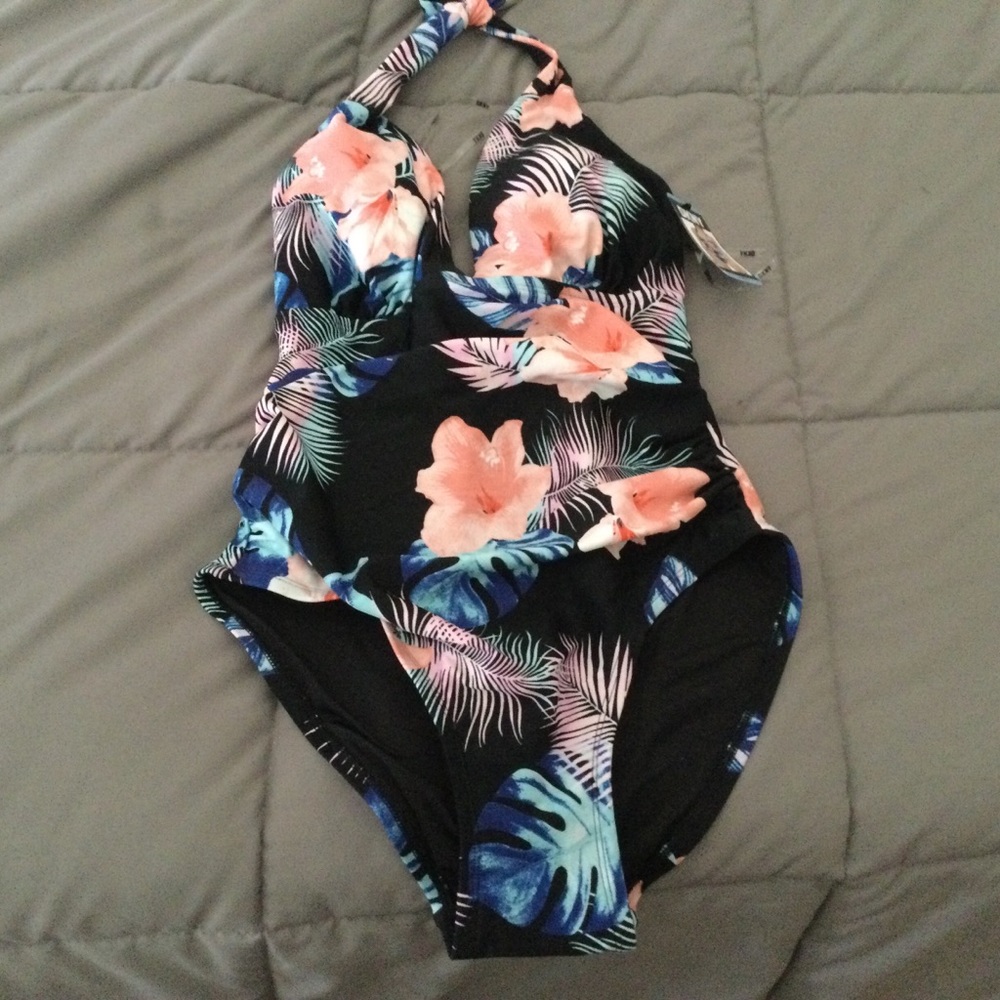 New DKNY bathing suit. NWT
